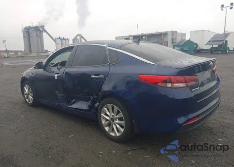 2018 Kia Optima S z USA, uszkodzony, nr VIN 5XXGT4L30JG237476